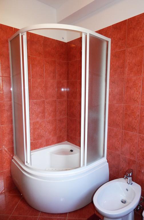 Apartment Karmen Porec Bagian luar foto